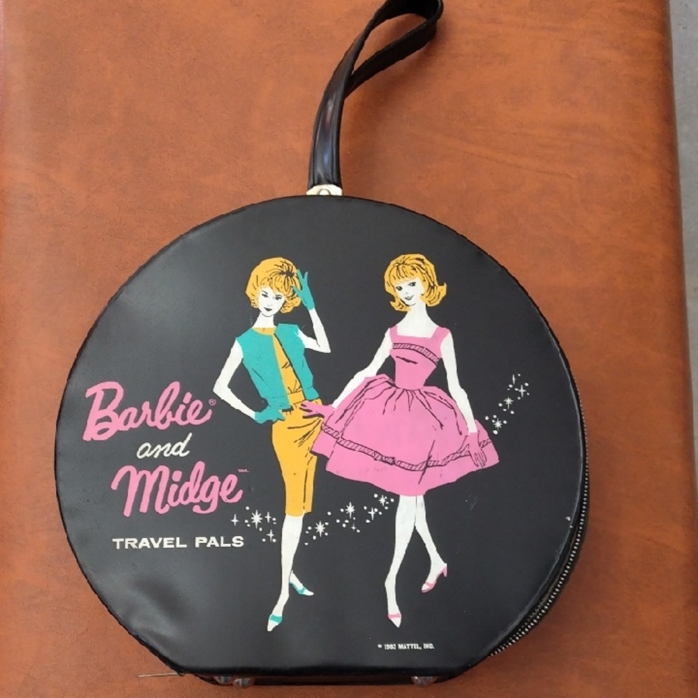 1963 Barbie And Midge Travel Pals Round Vinyl Case